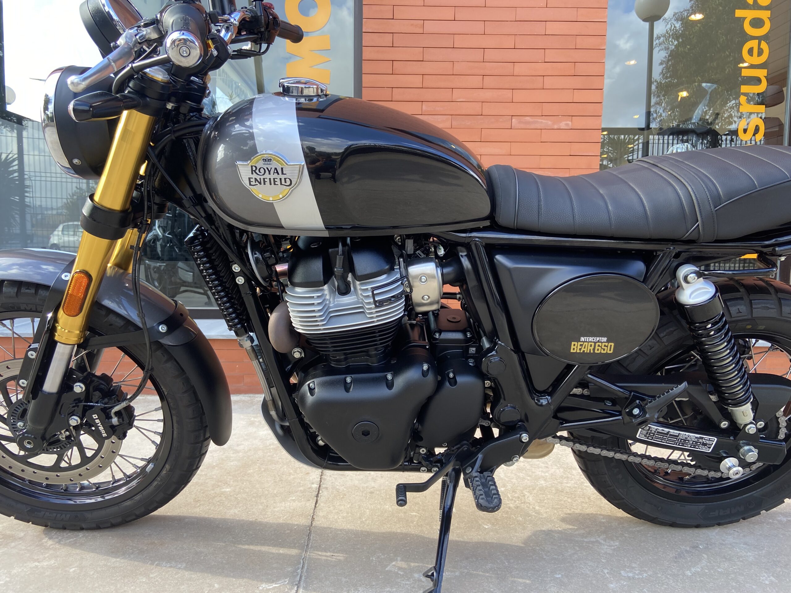 Royal Enfield Bear 650